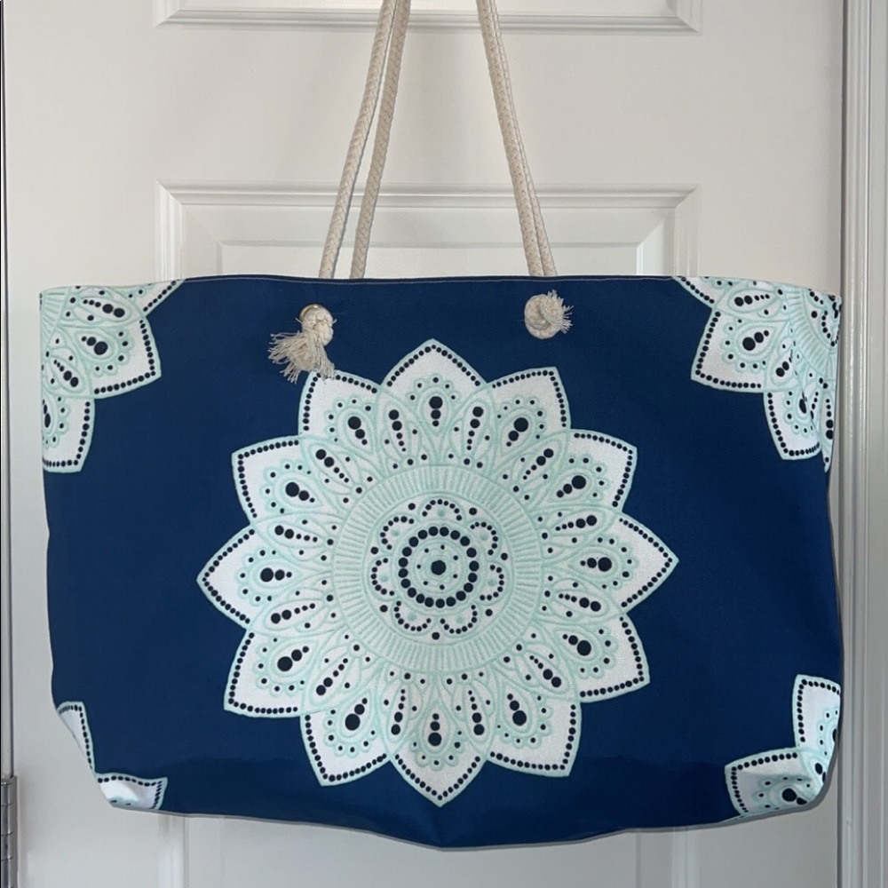 Navy/Seafoam Mandala Weekender Tote | Beach tote